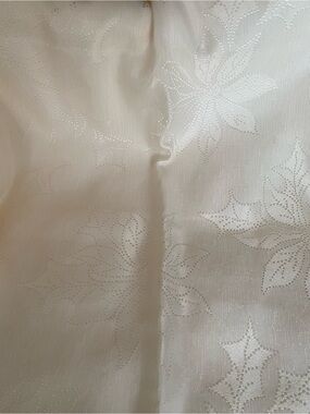 Cream Floral Jacquard Fabric Tablecloth